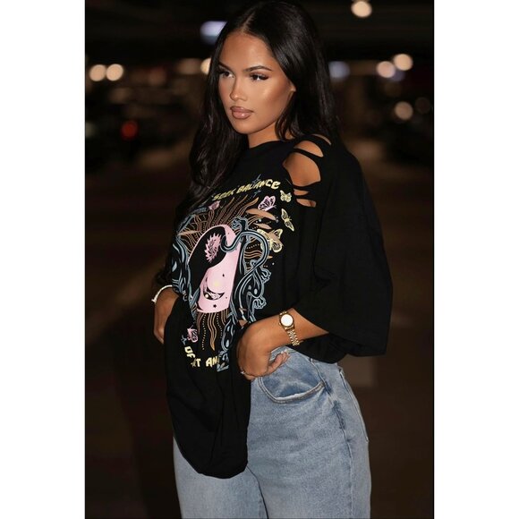 Fashion Nova ✦ Seeking Balance Graphic Top ✦ Black Yin Yang Cutout Tee Sz S NWT - Picture 2 of 6